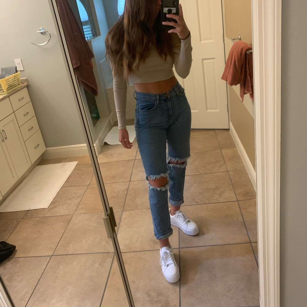 Long sleeve crop top